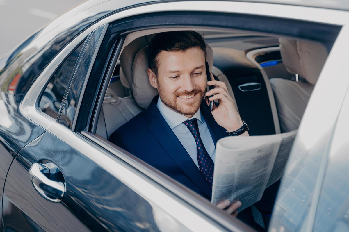 Business Travel: Why Professionals Choose Car Service from Connecticut Airports