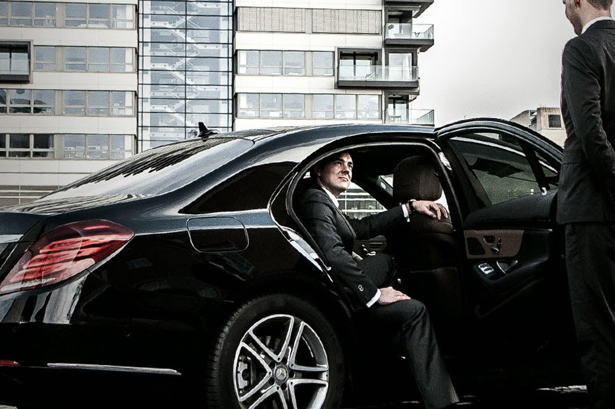 How to Travel from Stamford CT to JFK, LaGuardia, and Newark Airports