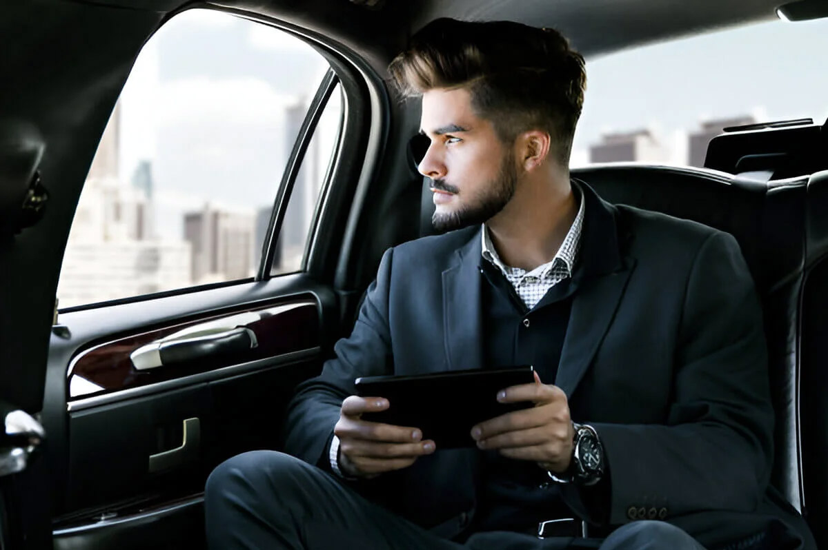 Airport Transportation for Seniors: Comfort & Safety Tips