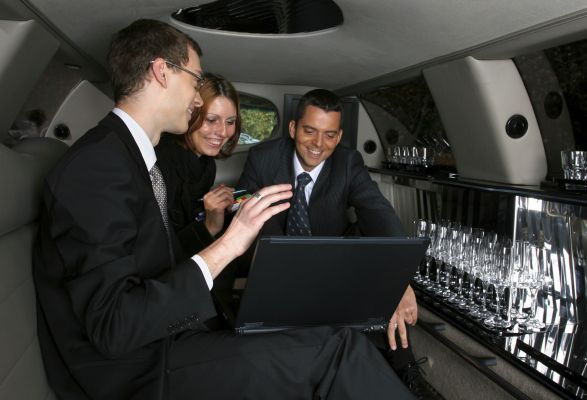 Massachusetts Limo and Car Service | Airport Transportation