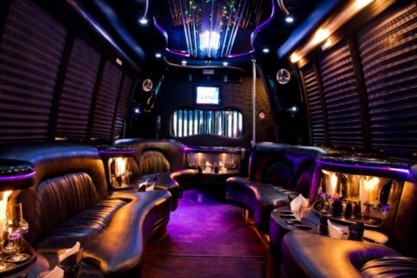 Night Club & Prom Night Limo Service – Arrive in Style, Travel in Luxury