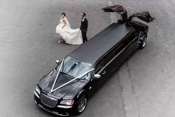 Wedding and Anniversary Limo Service – Travel in Luxury for Your Special Day