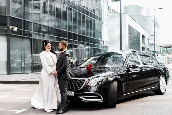 Wedding and Anniversary Limo Service – Travel in Luxury for Your Special Day